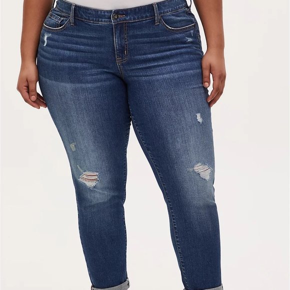 Size 16 R Torrid Boyfriend Straight Jean - Vintage Stretch Medium Wash